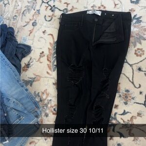 Hollister Women's Black Ripped Skinny Jeans
